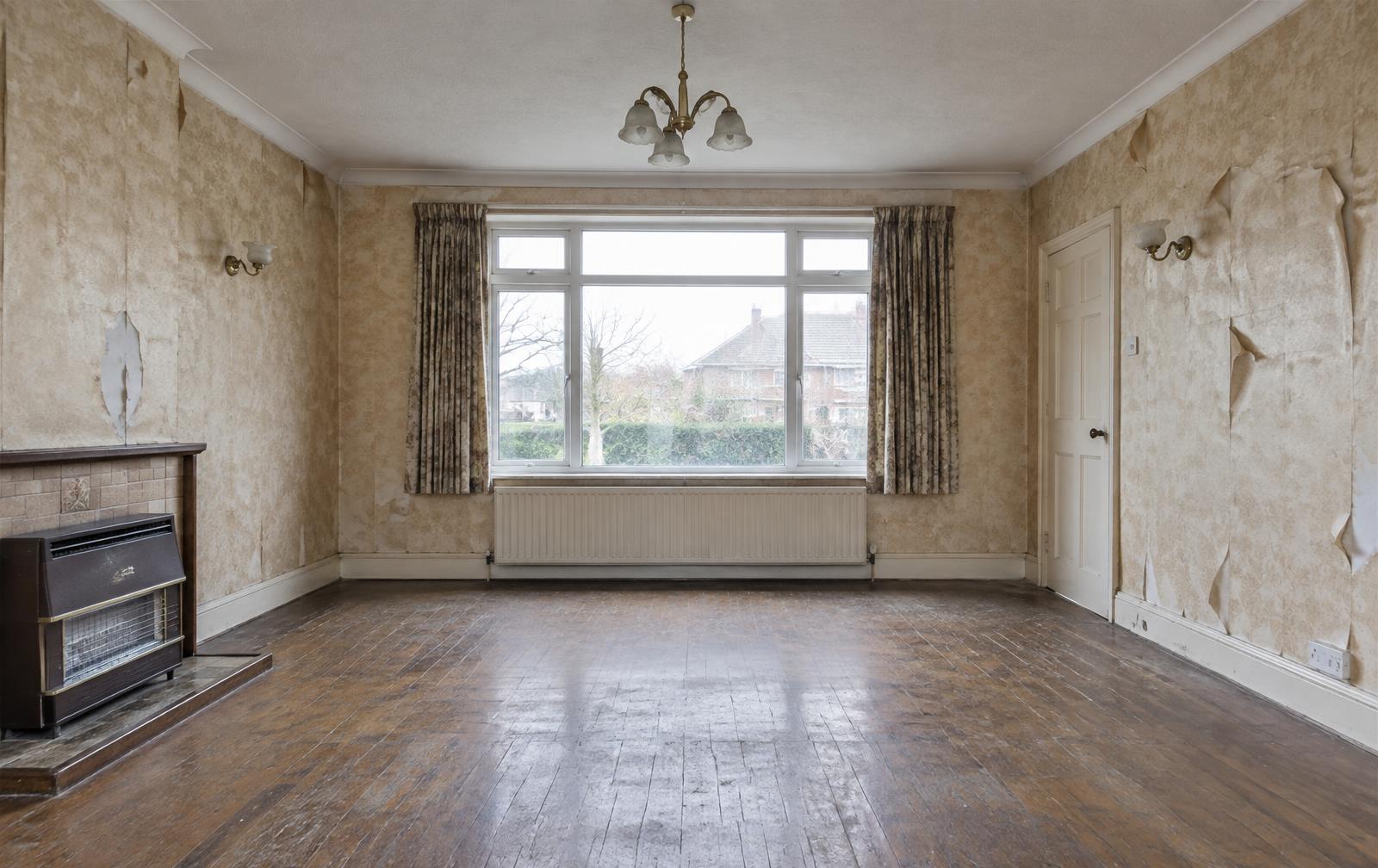 Same living room before renovation